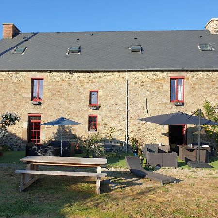 Chambres De Villee Saint-Georges-de-Gréhaigne Exteriér fotografie