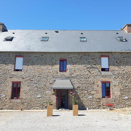 Chambres De Villee Saint-Georges-de-Gréhaigne Exteriér fotografie